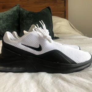 Nike Air Max Motion 2 Women’s Athletic Shoe